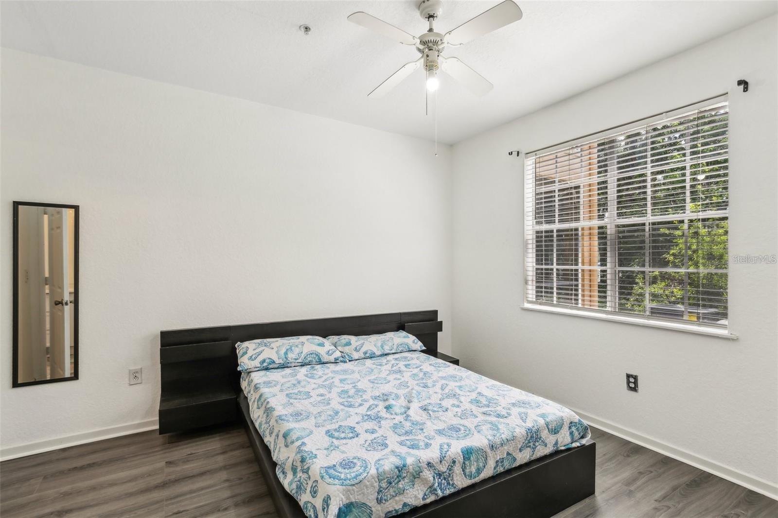 Image 7 of 27 For 17104 Carrington Park Drive 514