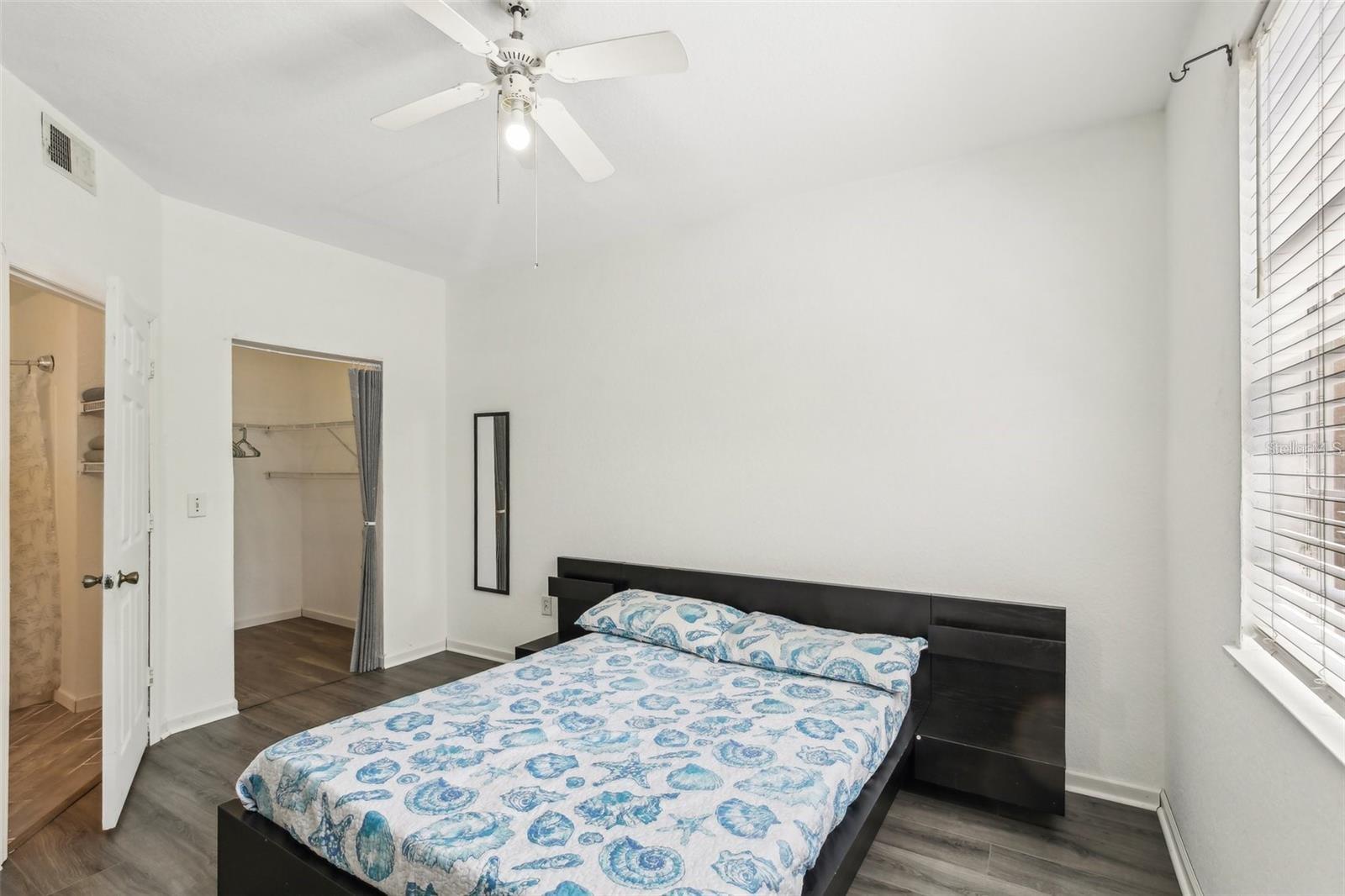 Image 8 of 27 For 17104 Carrington Park Drive 514