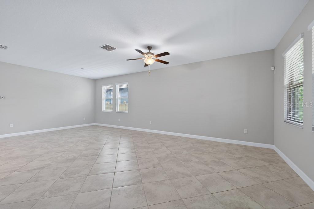 Image 8 of 50 For 9832 Sage Creek Drive