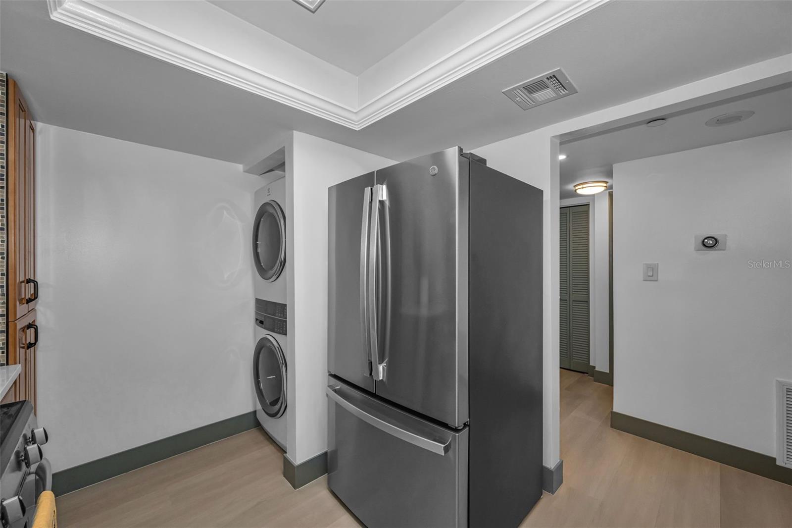 Image 17 of 50 For 5400 Park St. North  303