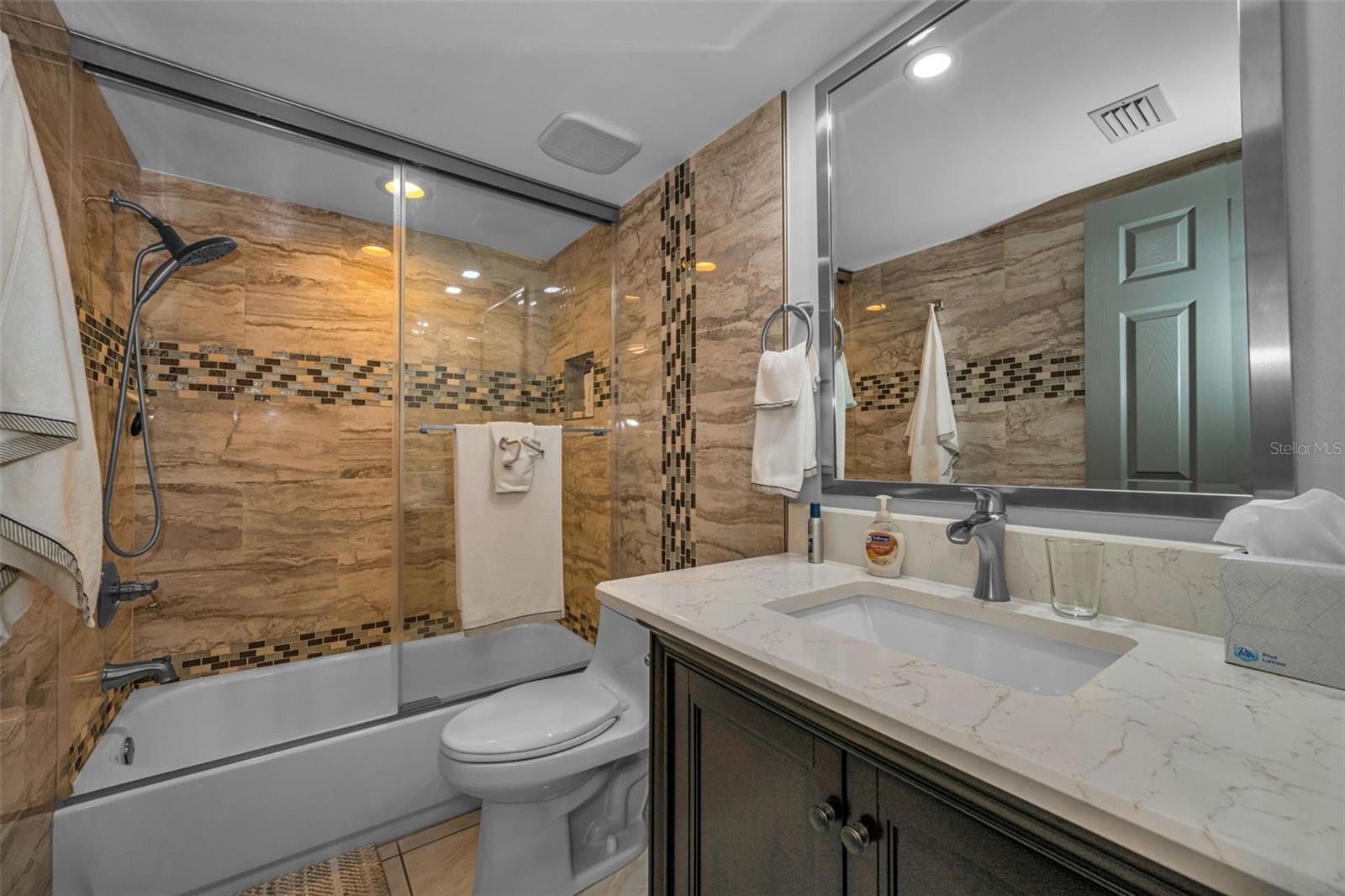 Image 20 of 50 For 5400 Park St. North  303