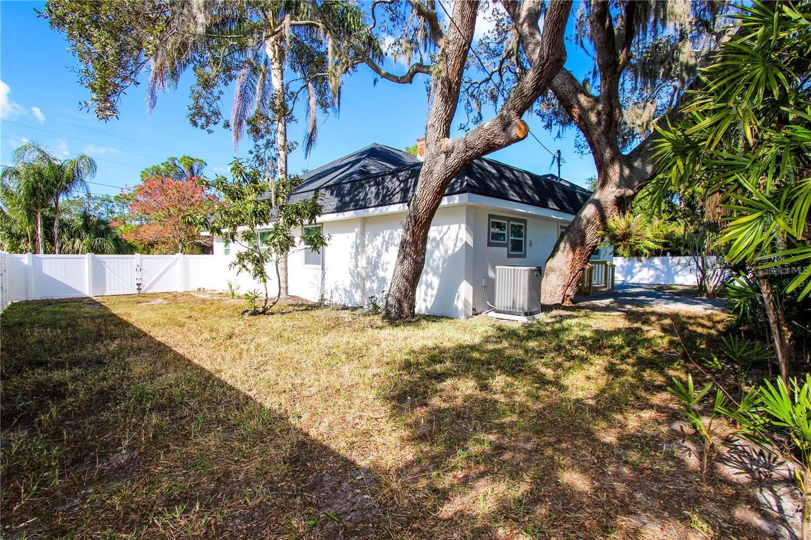 Image 21 of 26 For 3710 De Soto Boulevard