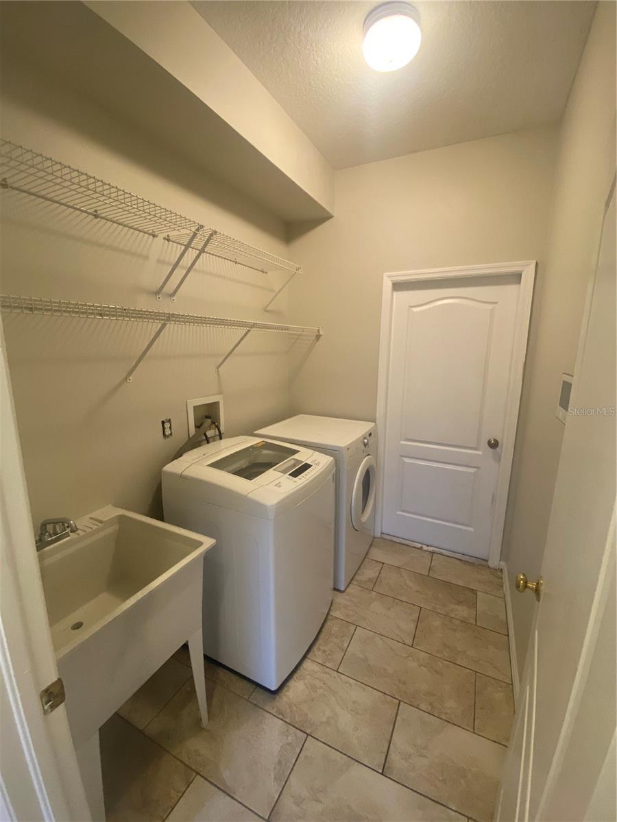 Image 7 of 21 For 1231 Brooke View Drive