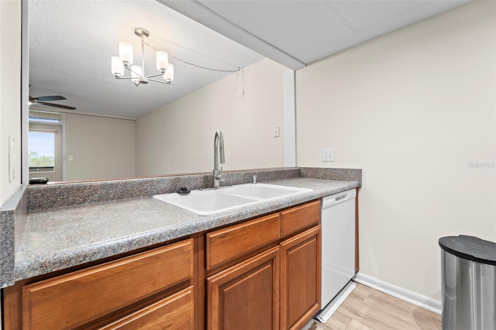 Image 11 of 36 For 2617 Cove Cay Drive 206