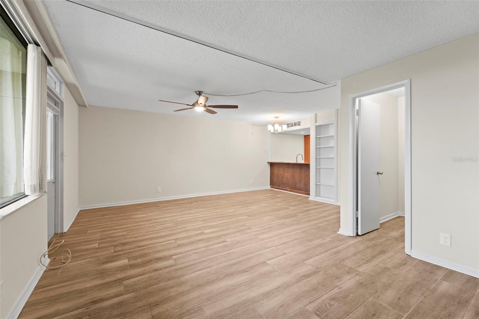 Image 3 of 36 For 2617 Cove Cay Drive 206