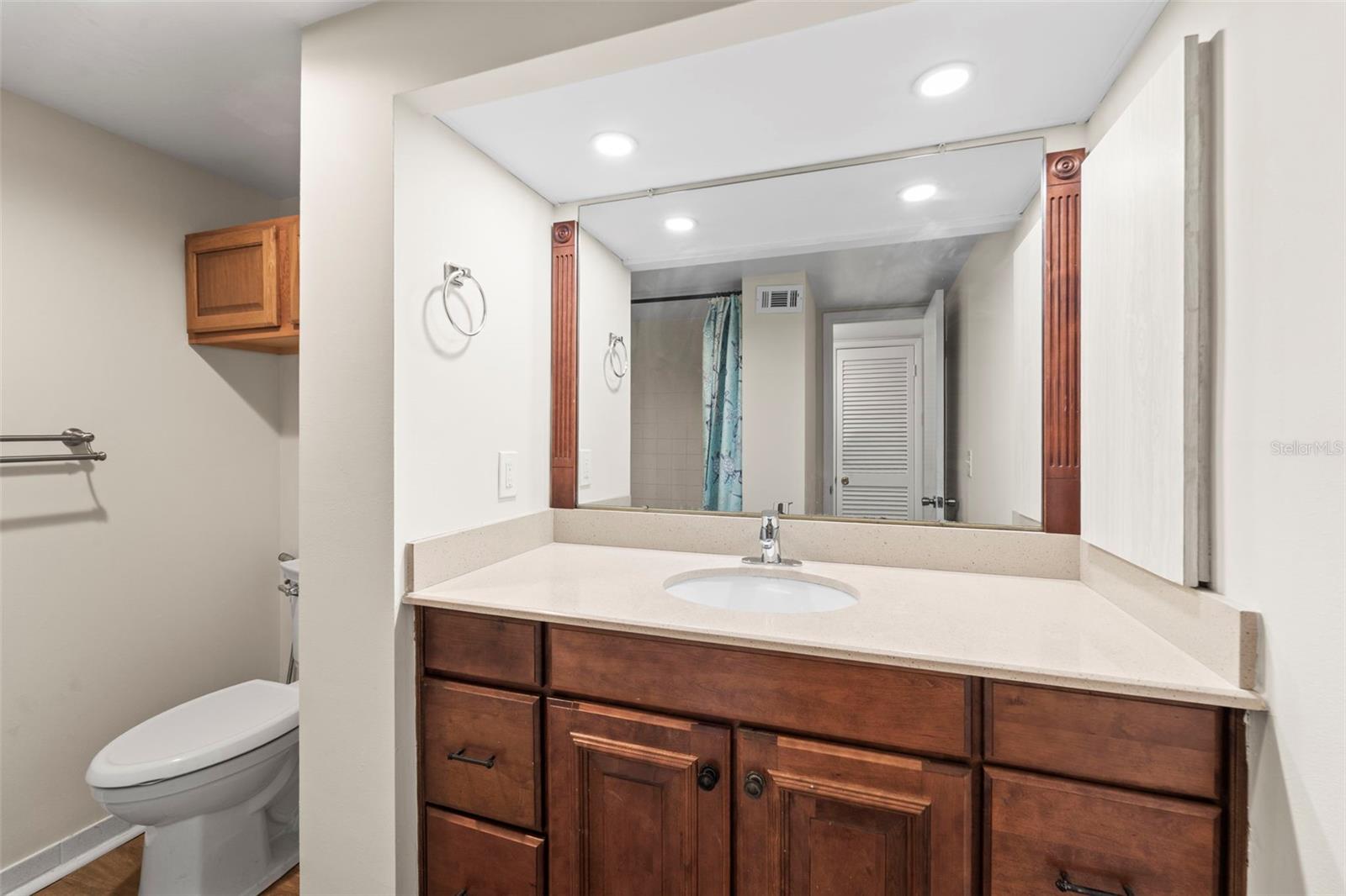 Image 9 of 36 For 2617 Cove Cay Drive 206