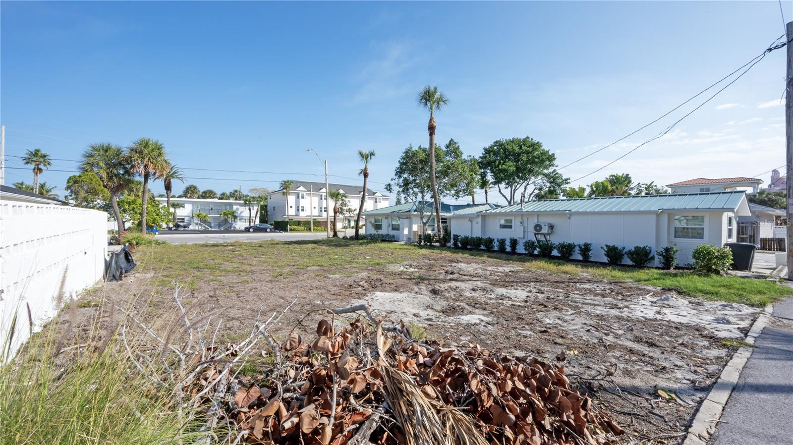 Image 11 of 12 For 3614 Gulf Boulevard