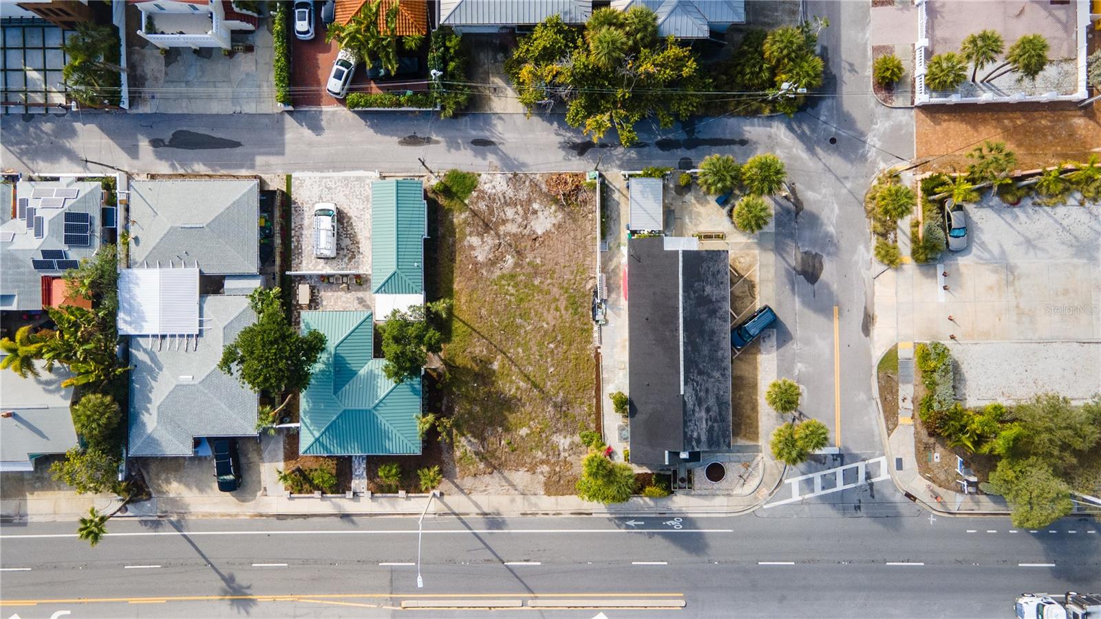 Image 4 of 12 For 3614 Gulf Boulevard
