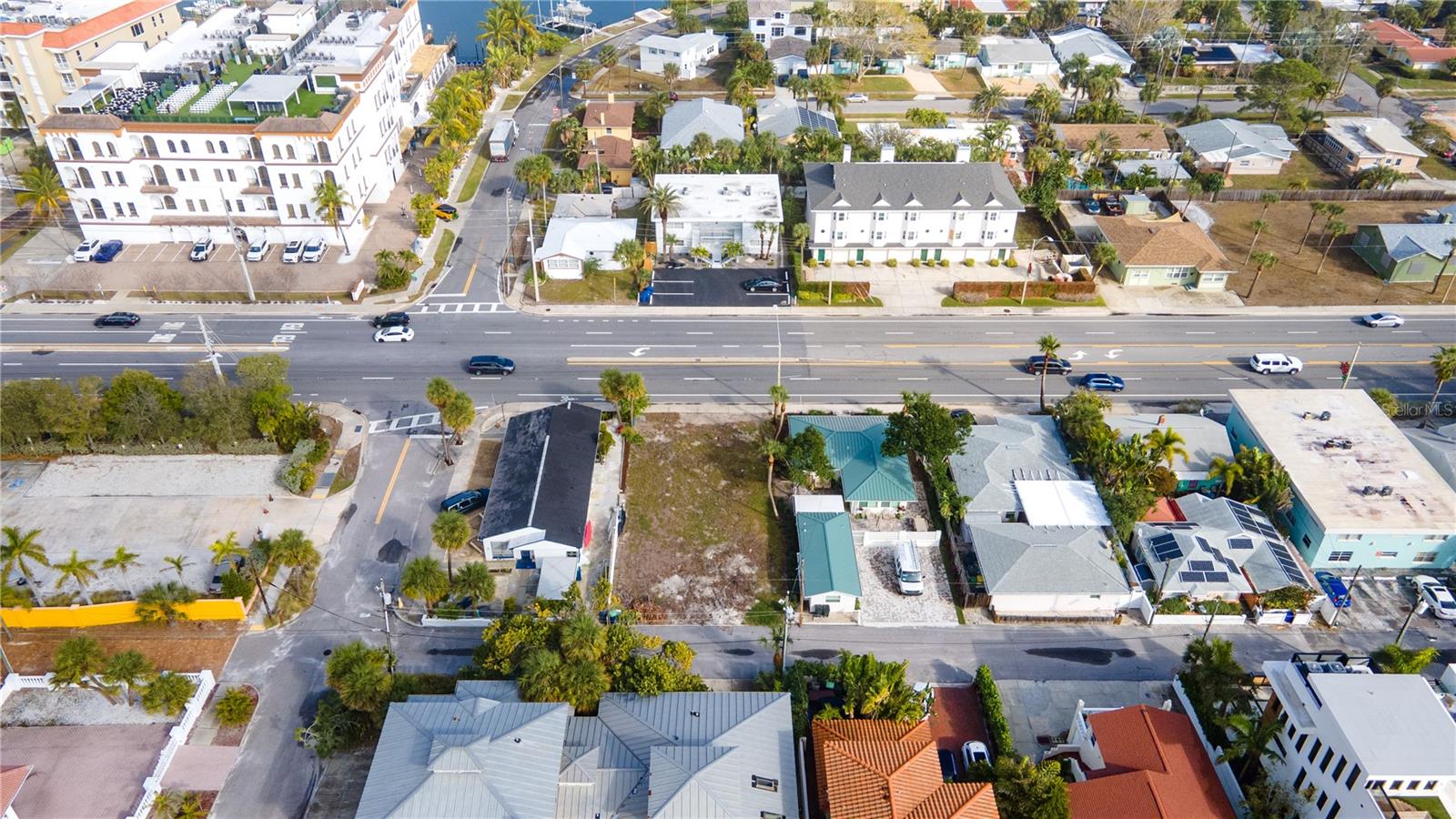 Image 9 of 12 For 3614 Gulf Boulevard