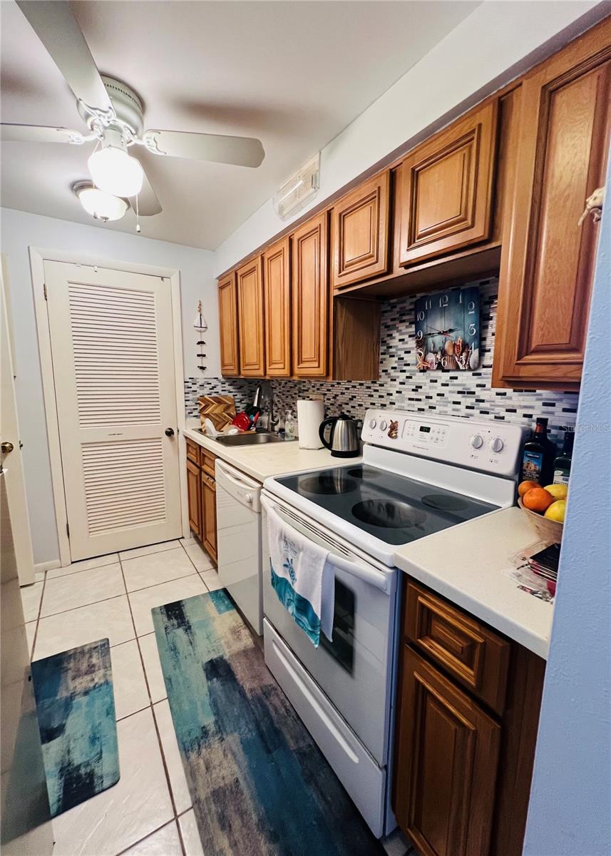 Image 11 of 23 For 1799 Highland Avenue 79