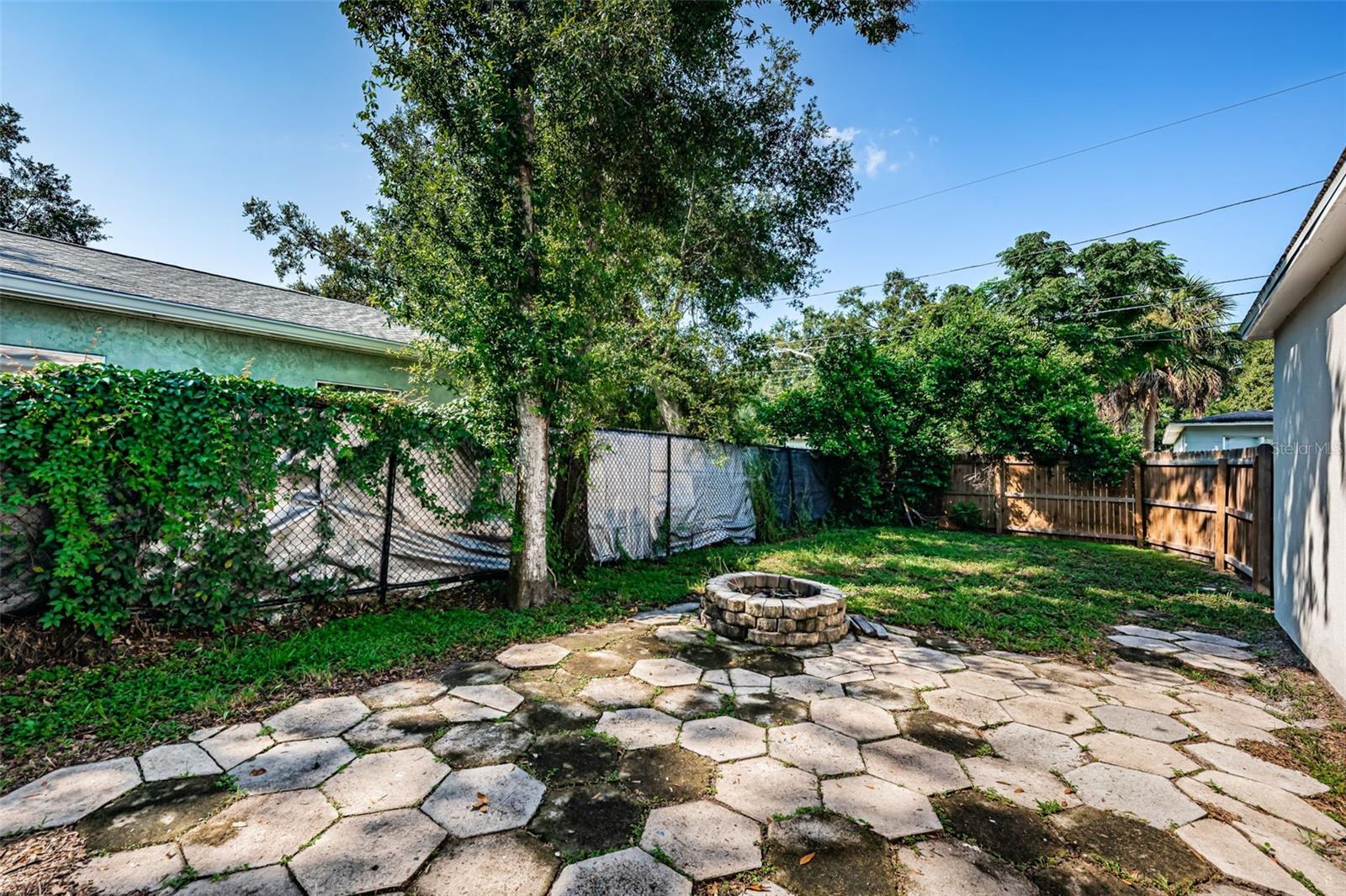 Image 34 of 40 For 3880 Haines Road N