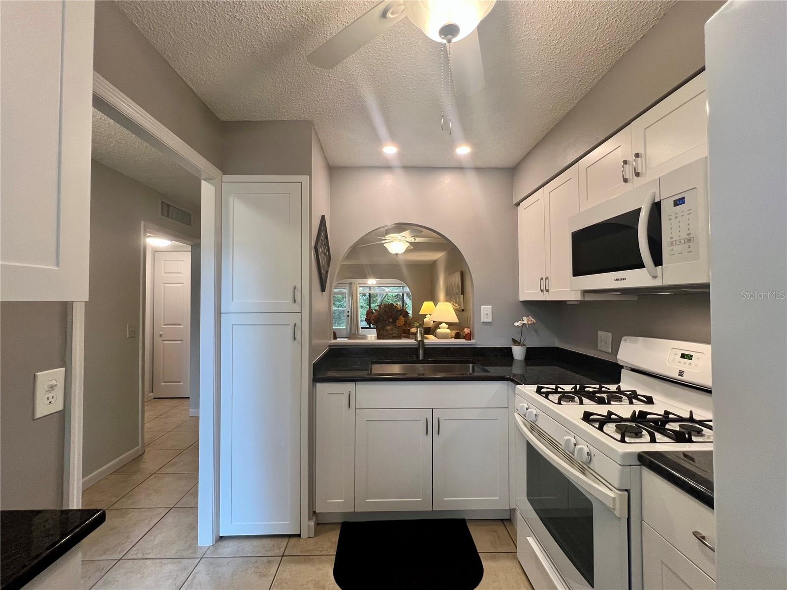 Image 3 of 22 For 1349 Mission Circle 48-f
