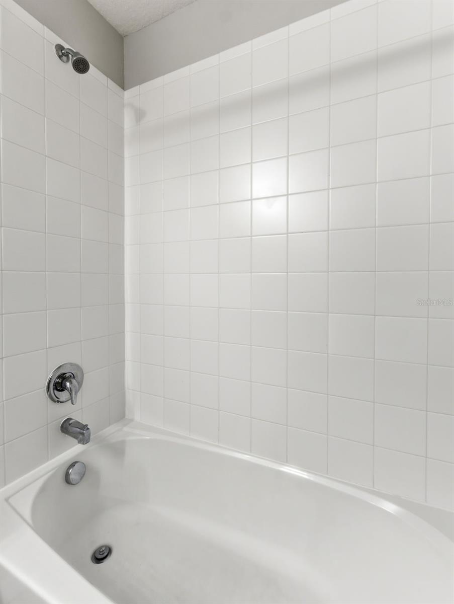 Image 21 of 35 For 7052 Grand Elm Drive