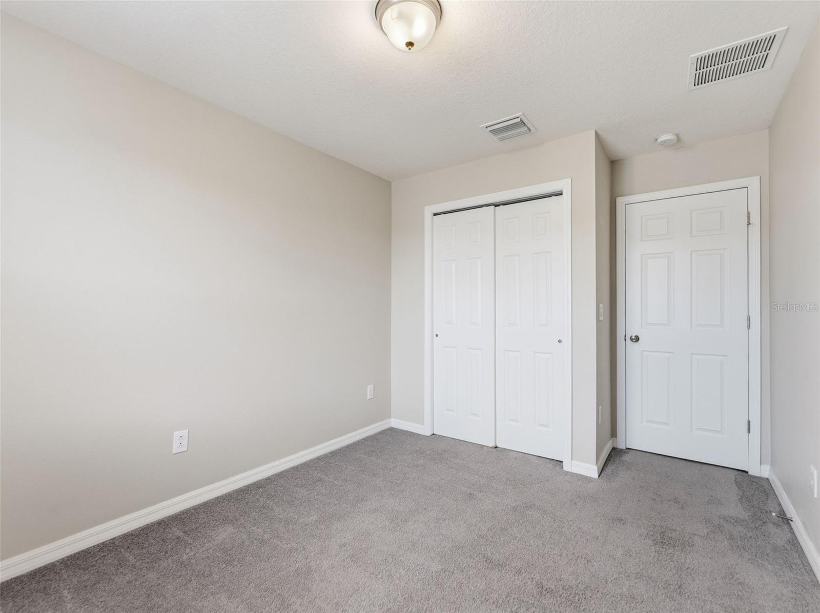Image 23 of 35 For 7052 Grand Elm Drive