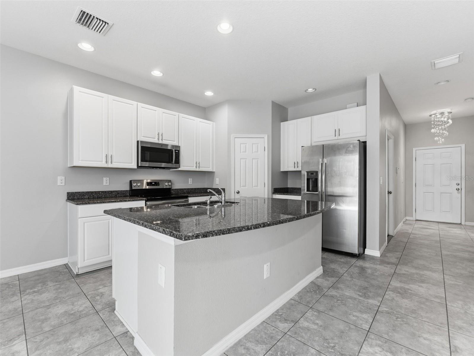 Image 6 of 35 For 7052 Grand Elm Drive