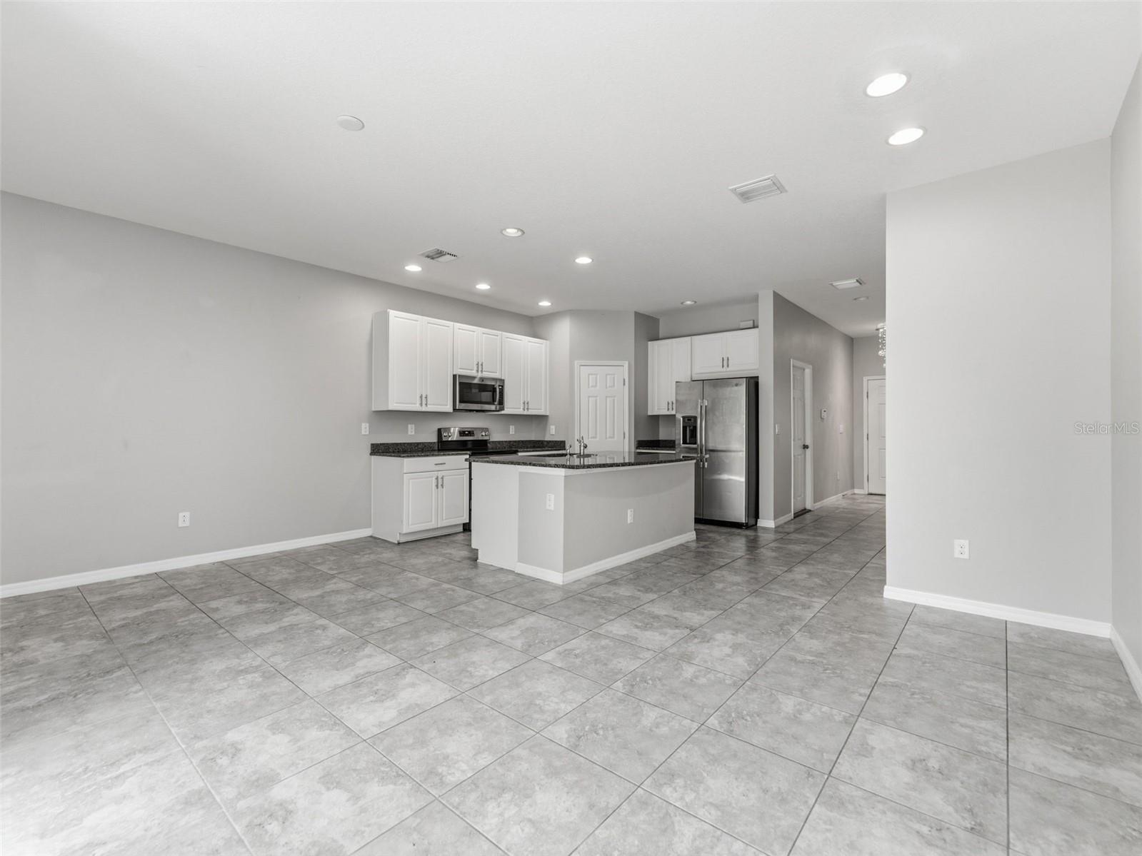 Image 9 of 35 For 7052 Grand Elm Drive