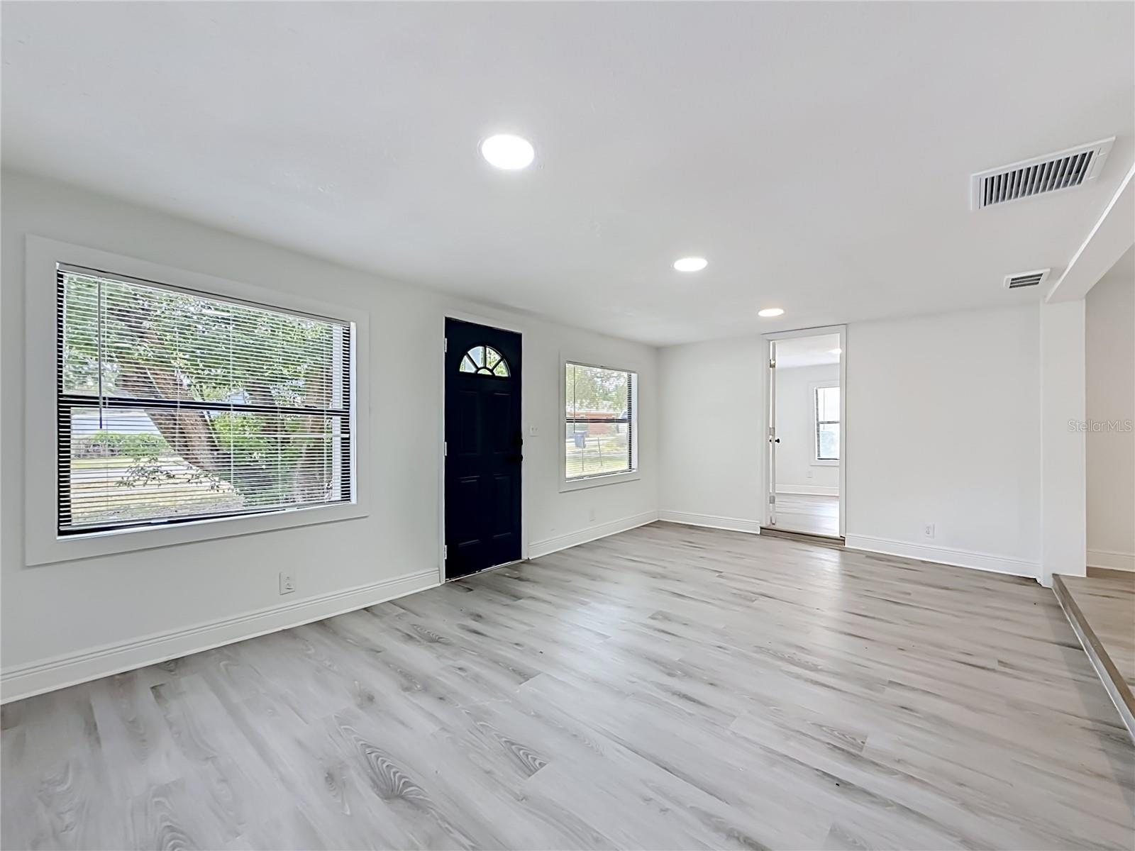 Image 4 of 31 For 8414 20th Street