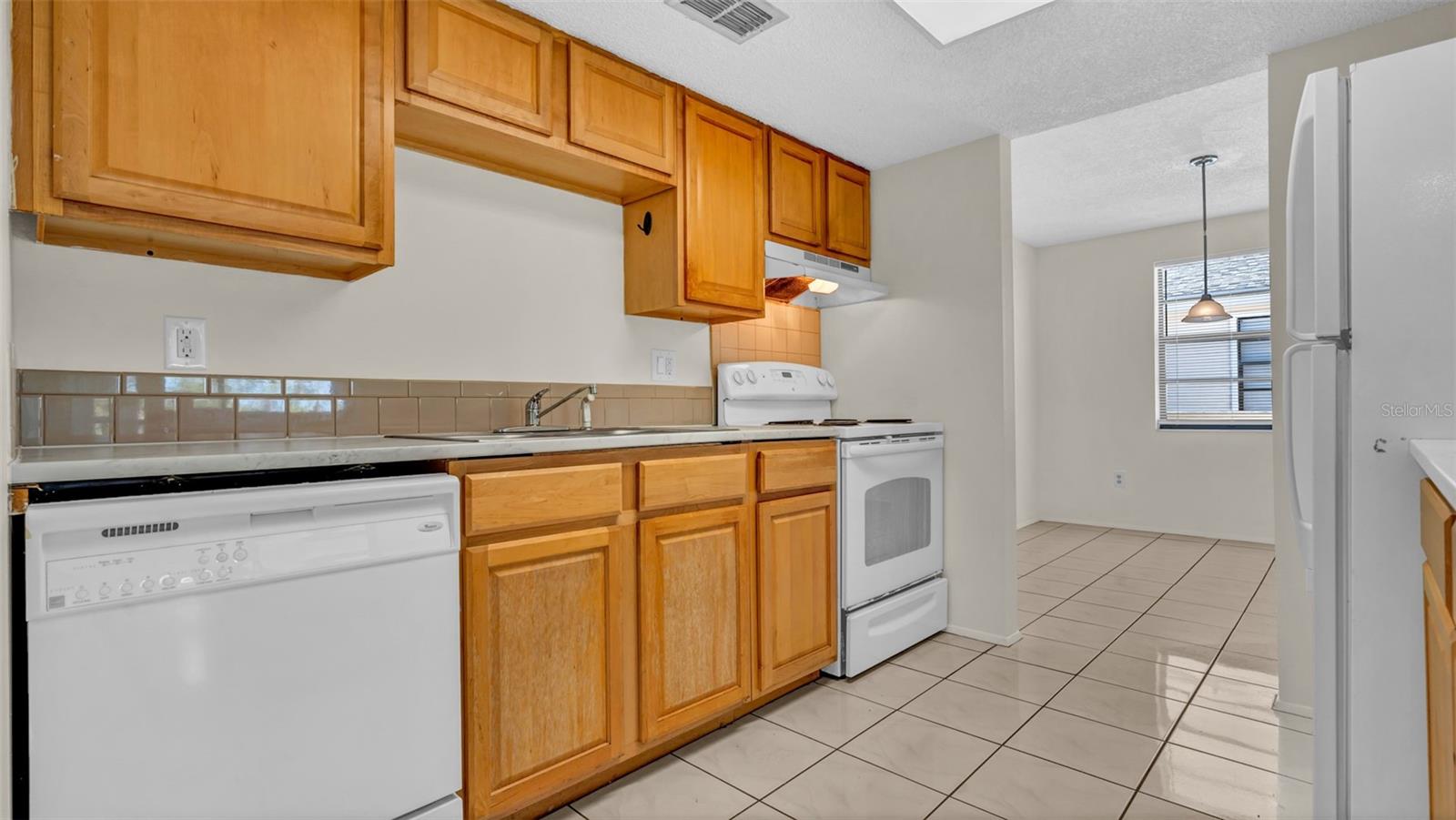 Image 11 of 25 For 122 Loblolly Court C