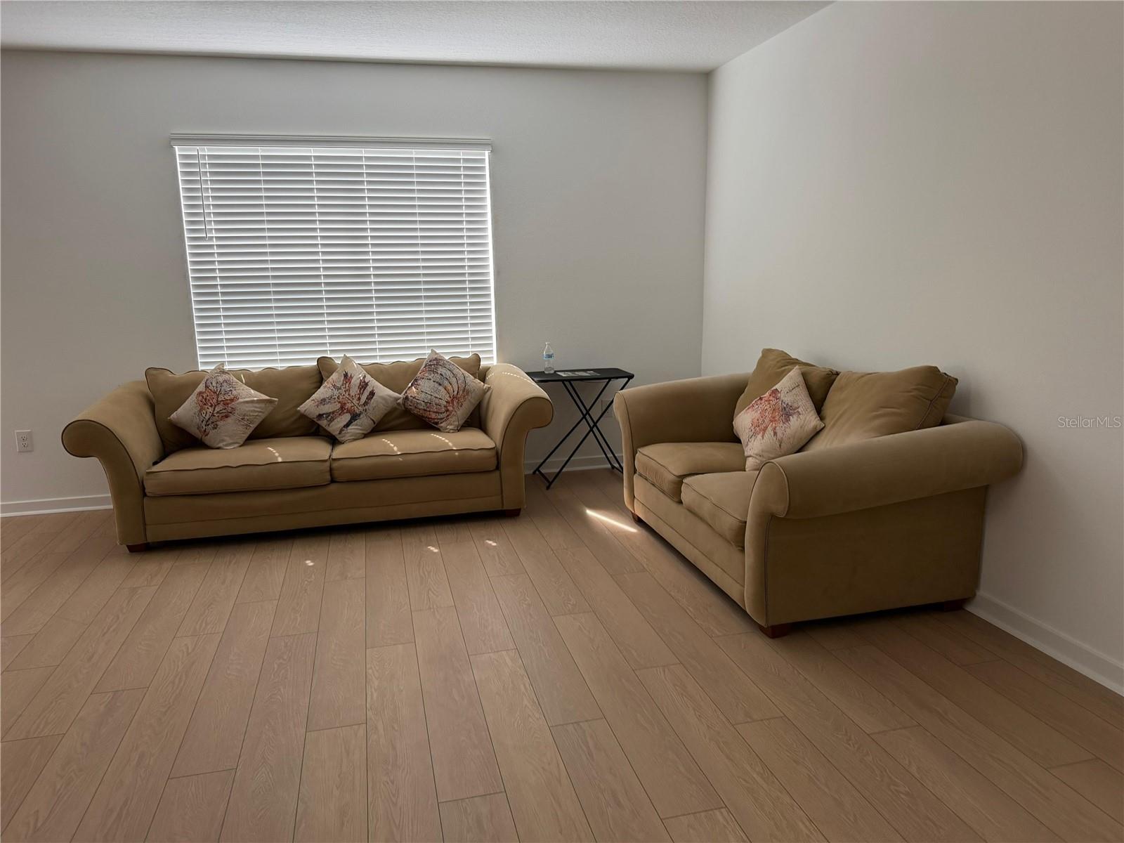 Image 4 of 26 For 33410 Barnebrook Drive
