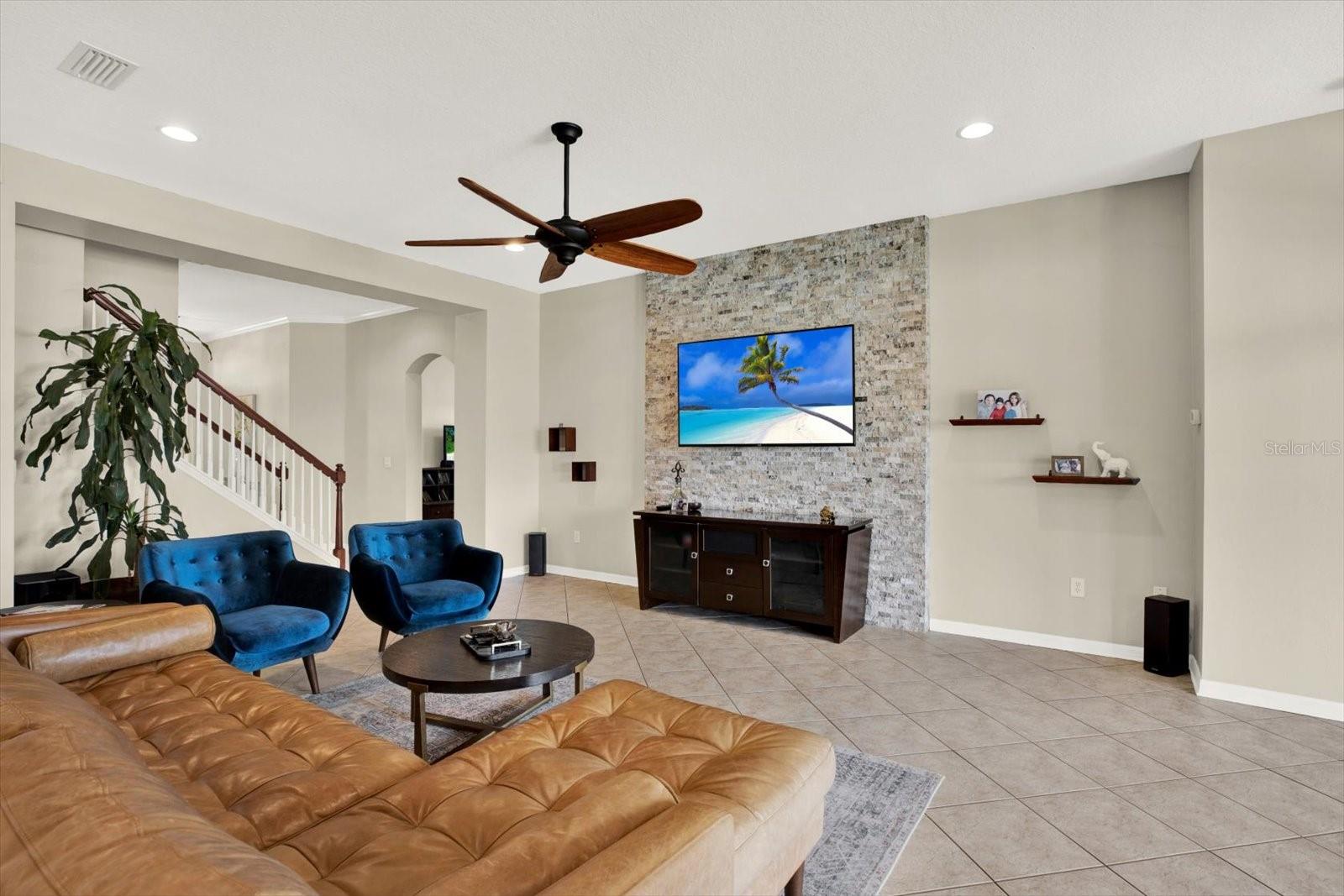 Image 20 of 72 For 7518 Ambleside Drive