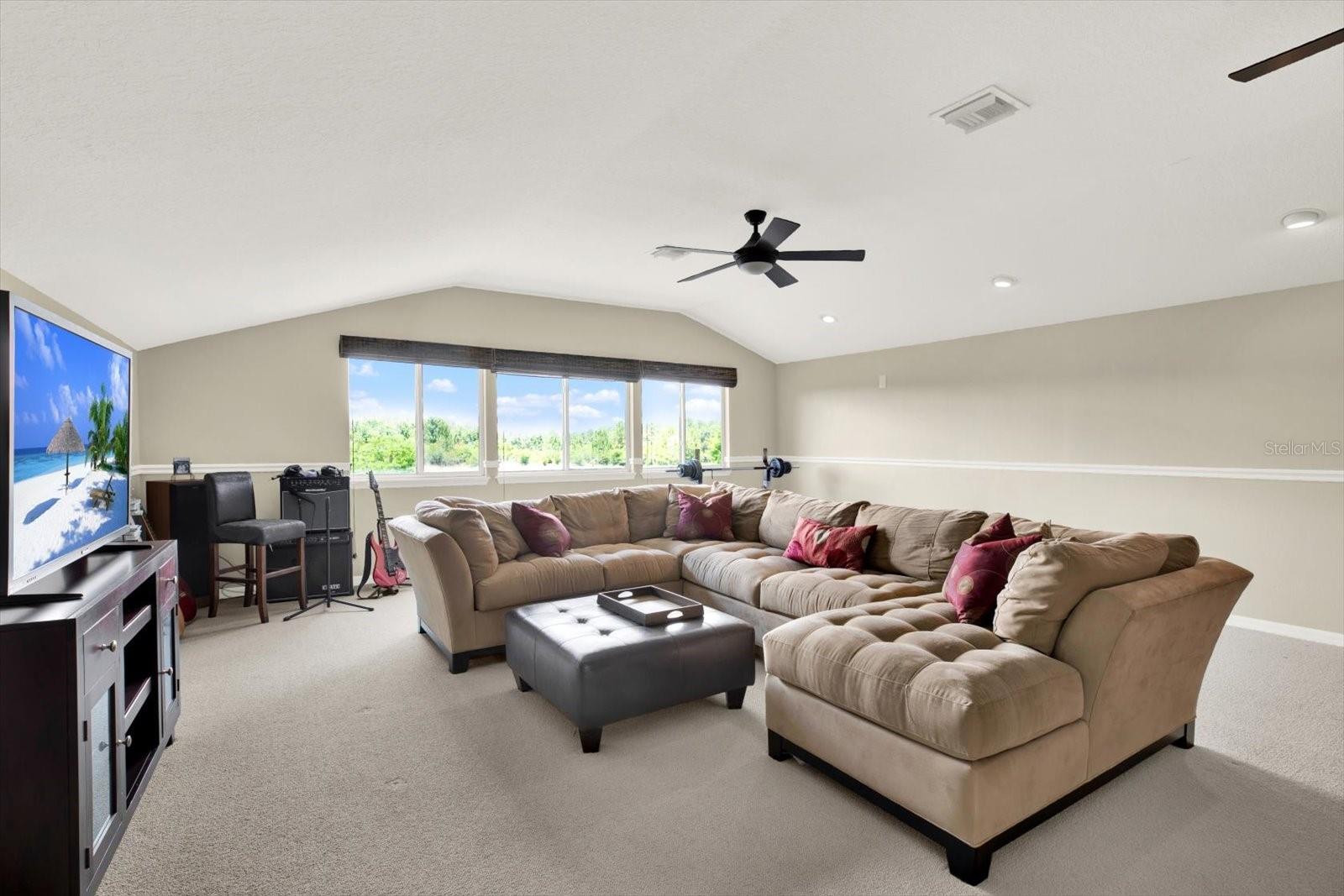 Image 37 of 72 For 7518 Ambleside Drive