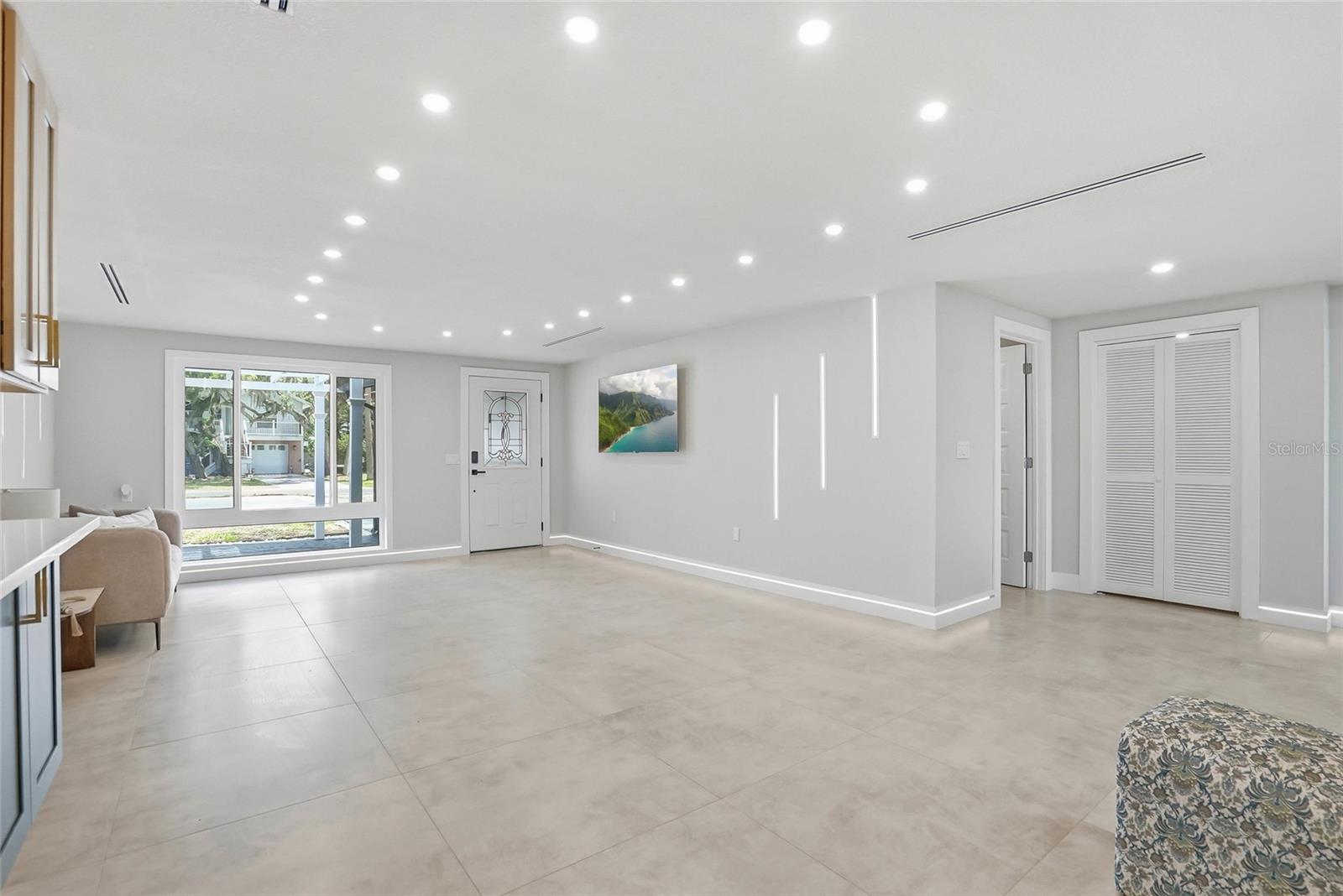 Image 15 of 63 For 5153 Bay Boulevard