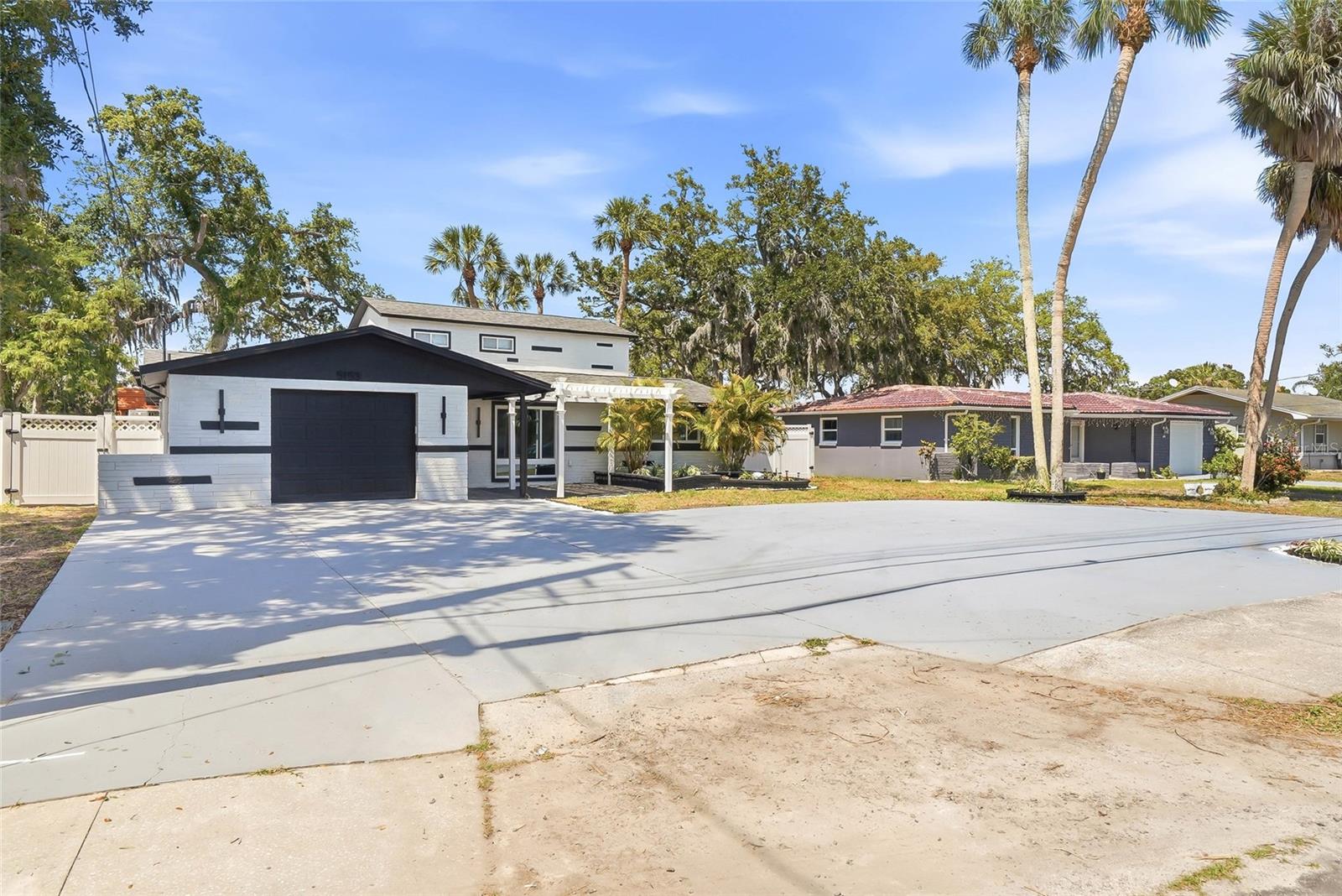 Image 6 of 63 For 5153 Bay Boulevard