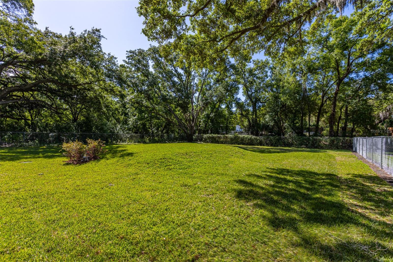 Image 29 of 56 For 11421 & 11423 Weldon Street