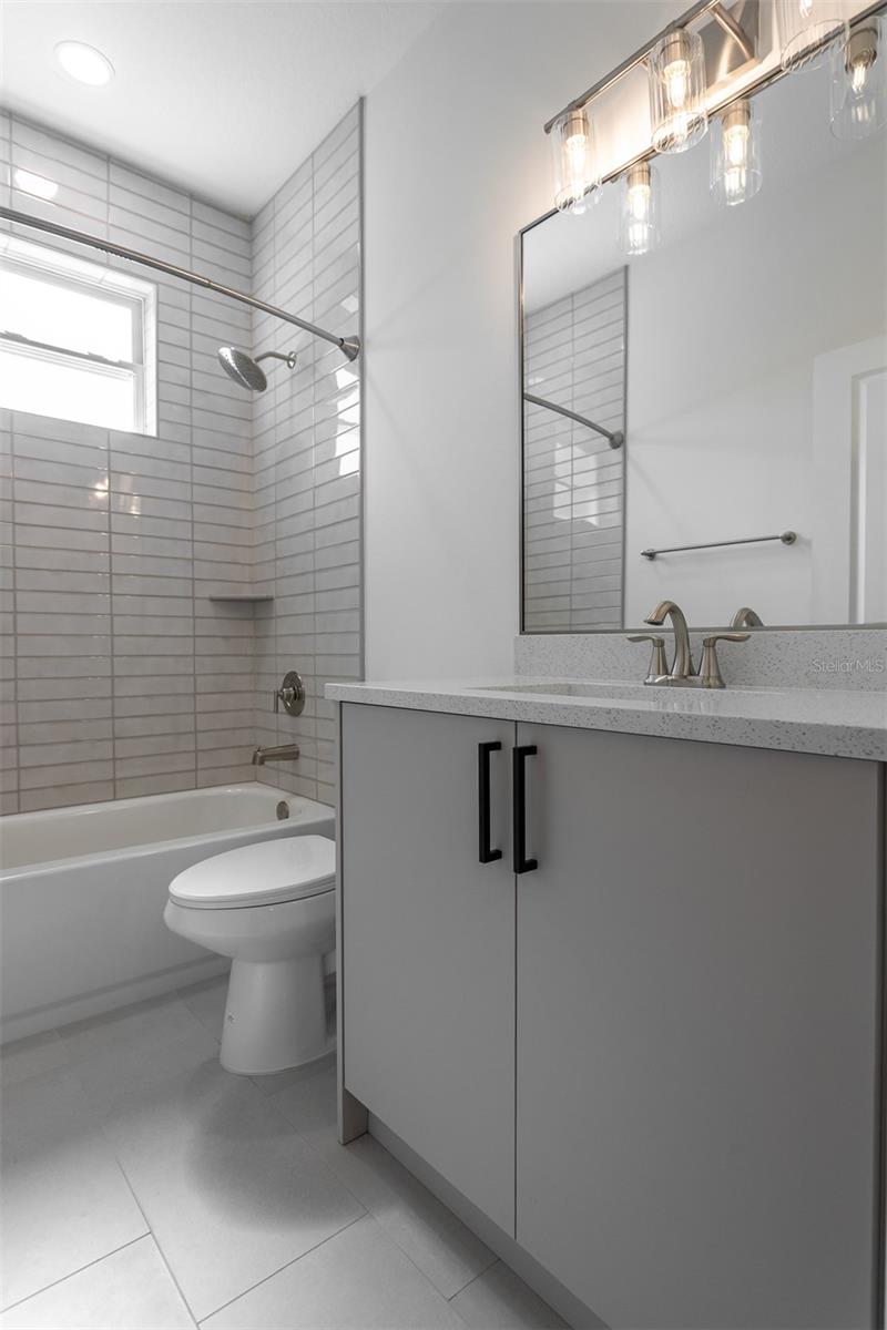 Image 41 of 56 For 11421 & 11423 Weldon Street