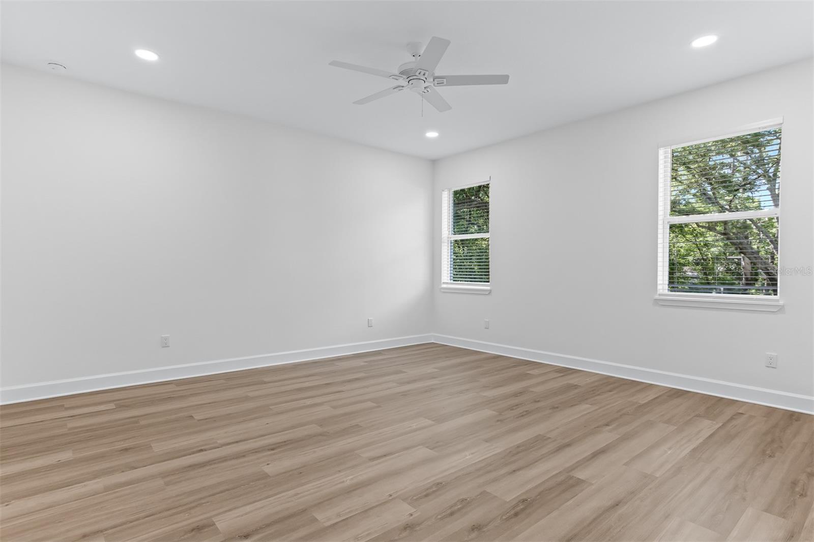 Image 45 of 56 For 11421 & 11423 Weldon Street