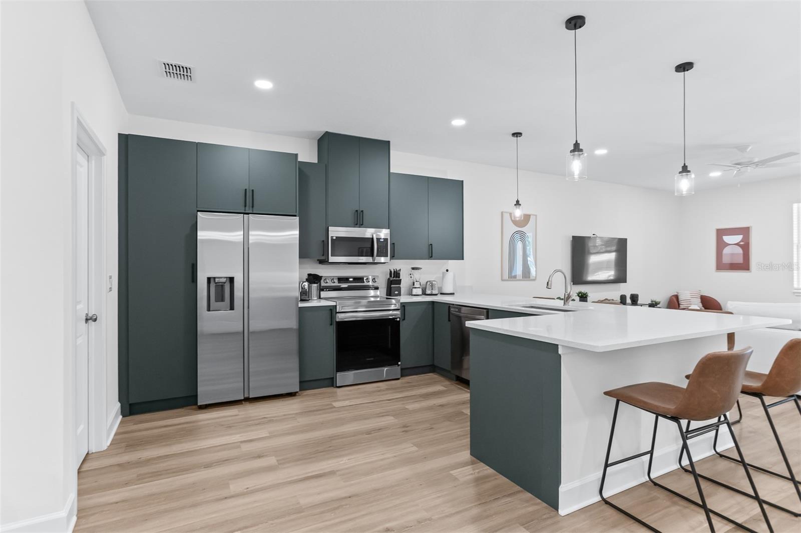 Image 5 of 56 For 11421 & 11423 Weldon Street