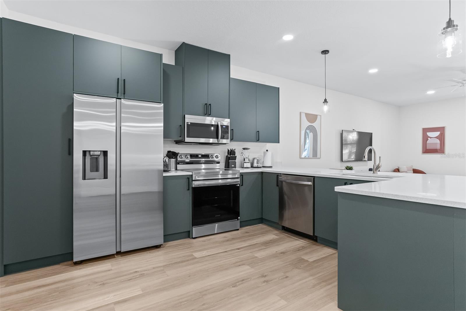 Image 6 of 56 For 11421 & 11423 Weldon Street