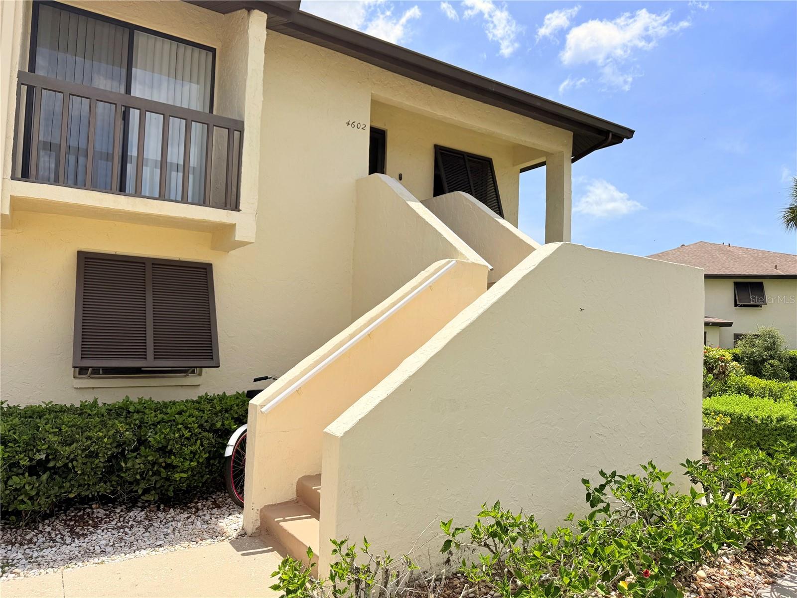 Image 3 of 55 For 4602 Longwater Chase  76