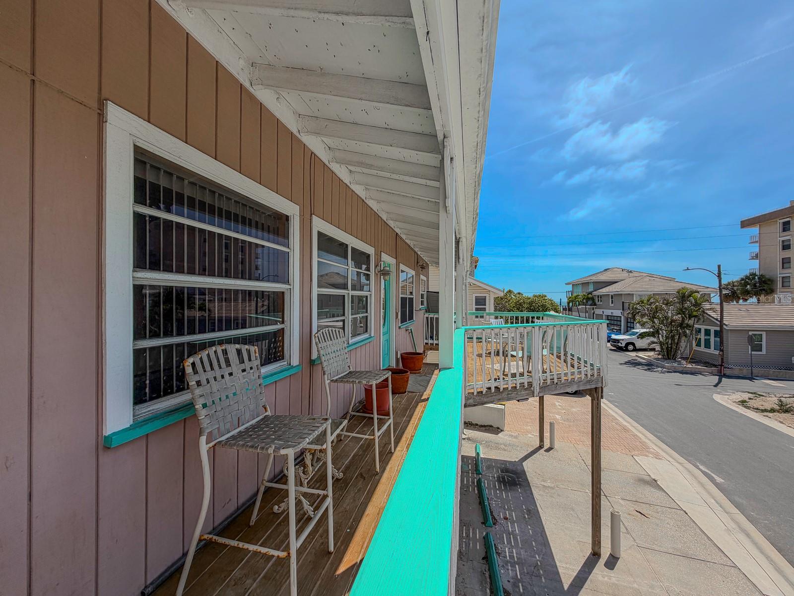 Image 10 of 39 For 13098 Gulf Boulevard