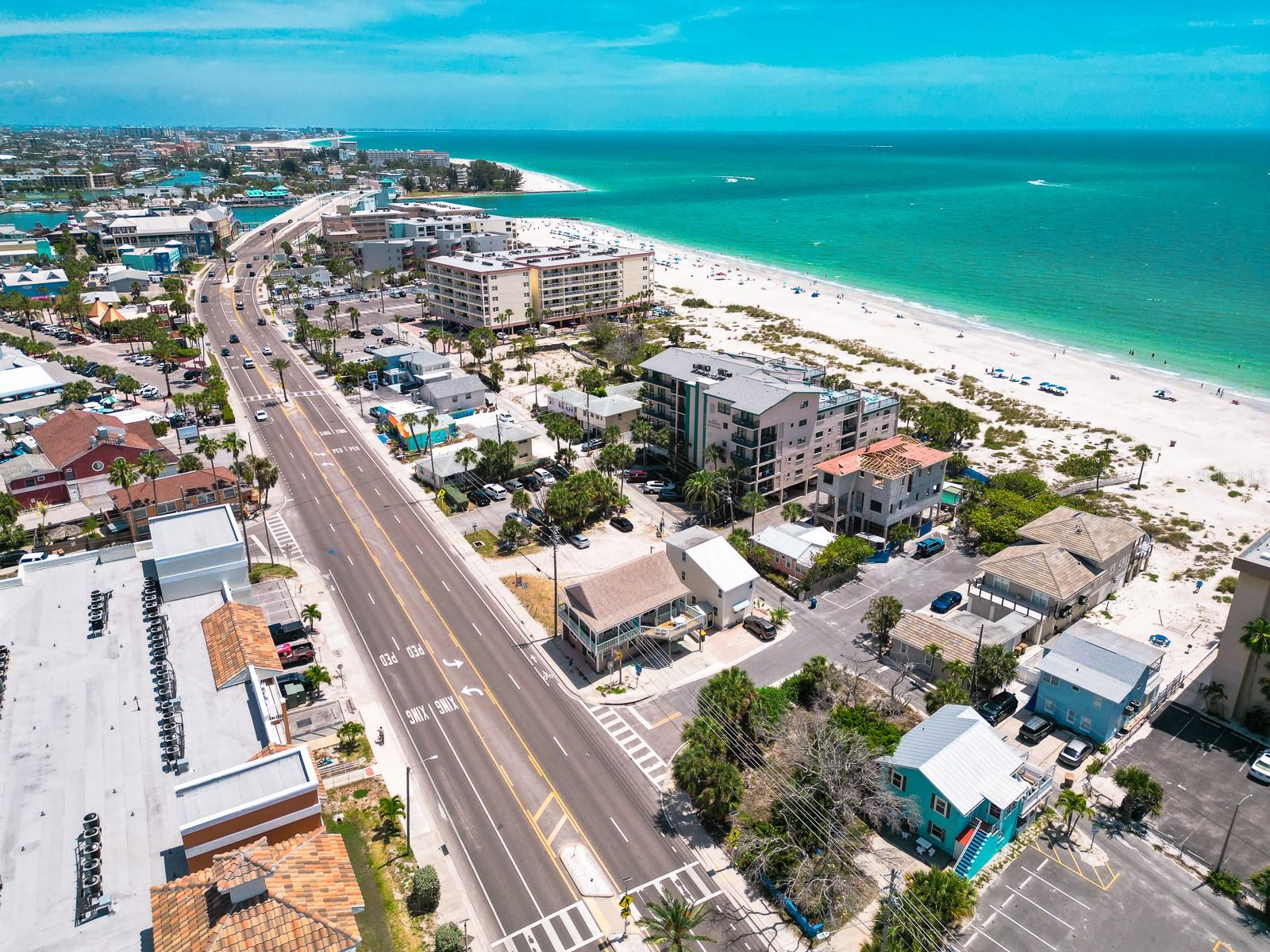 Image 3 of 39 For 13098 Gulf Boulevard