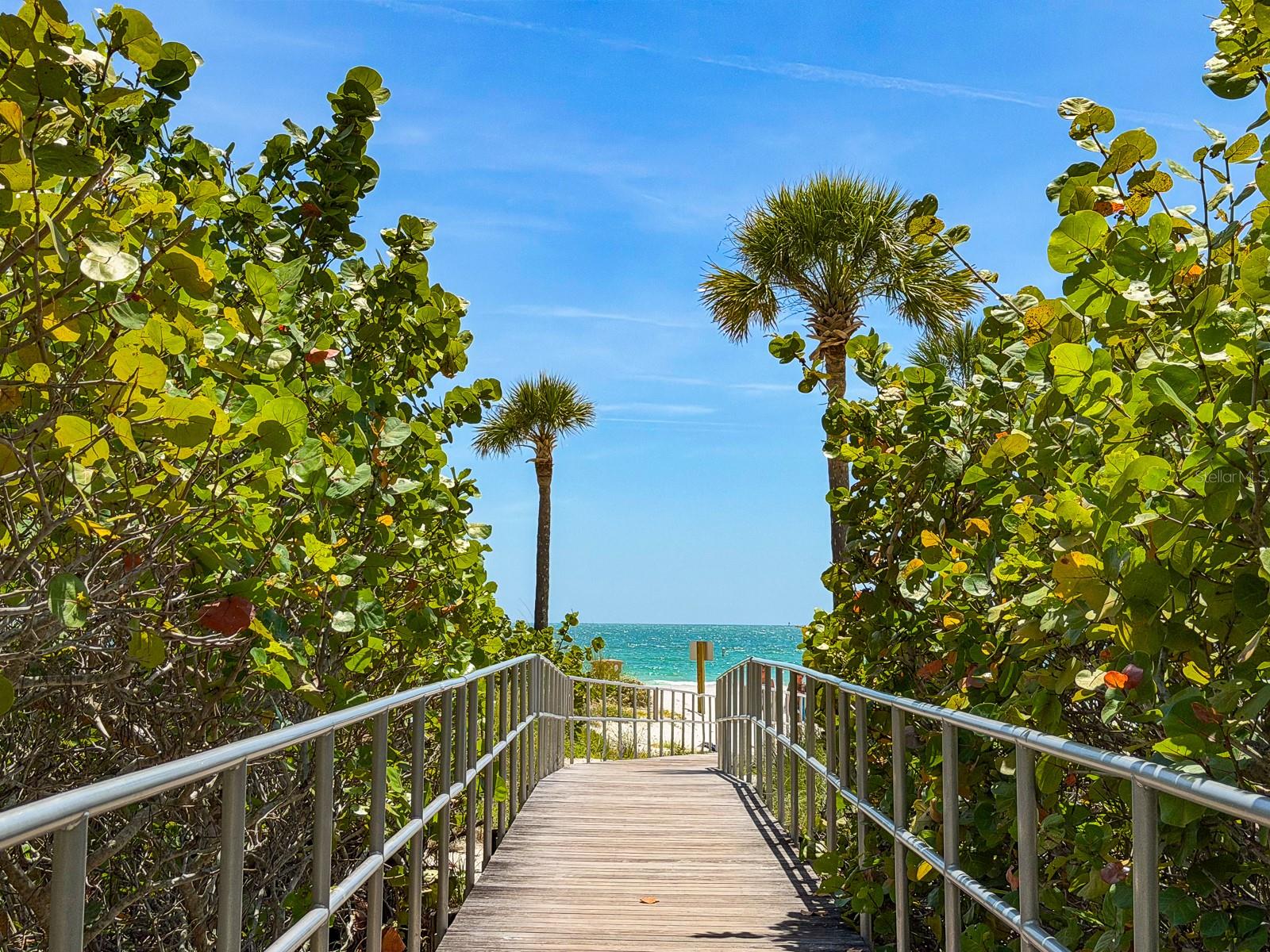 Image 4 of 39 For 13098 Gulf Boulevard