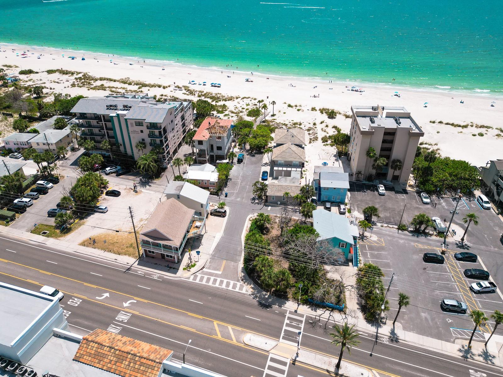 Image 8 of 39 For 13098 Gulf Boulevard