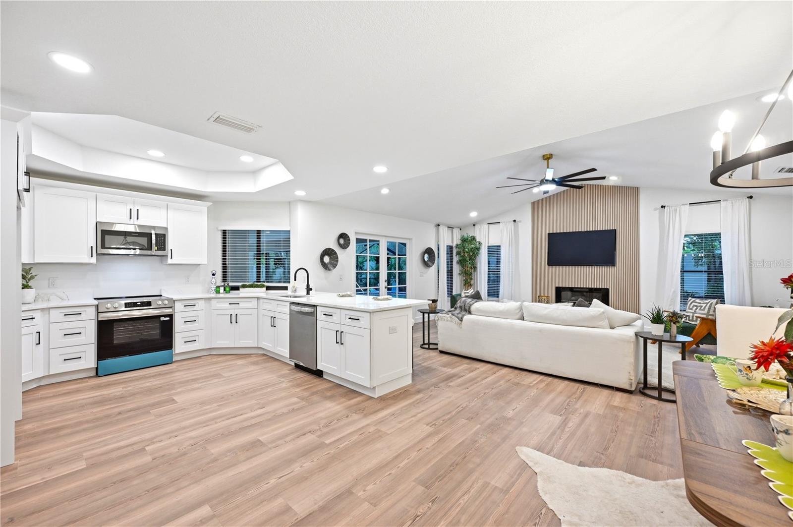Image 2 of 28 For 14817 Farnham Way