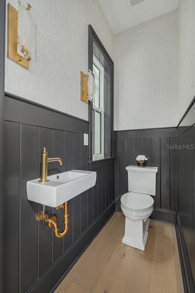 Image 18 of 32 For 4029 Haines Road N