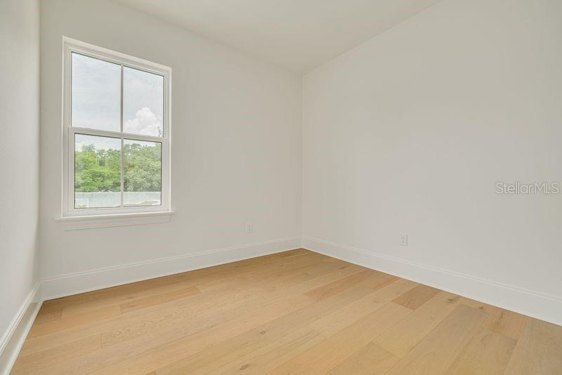 Image 27 of 32 For 4029 Haines Road N