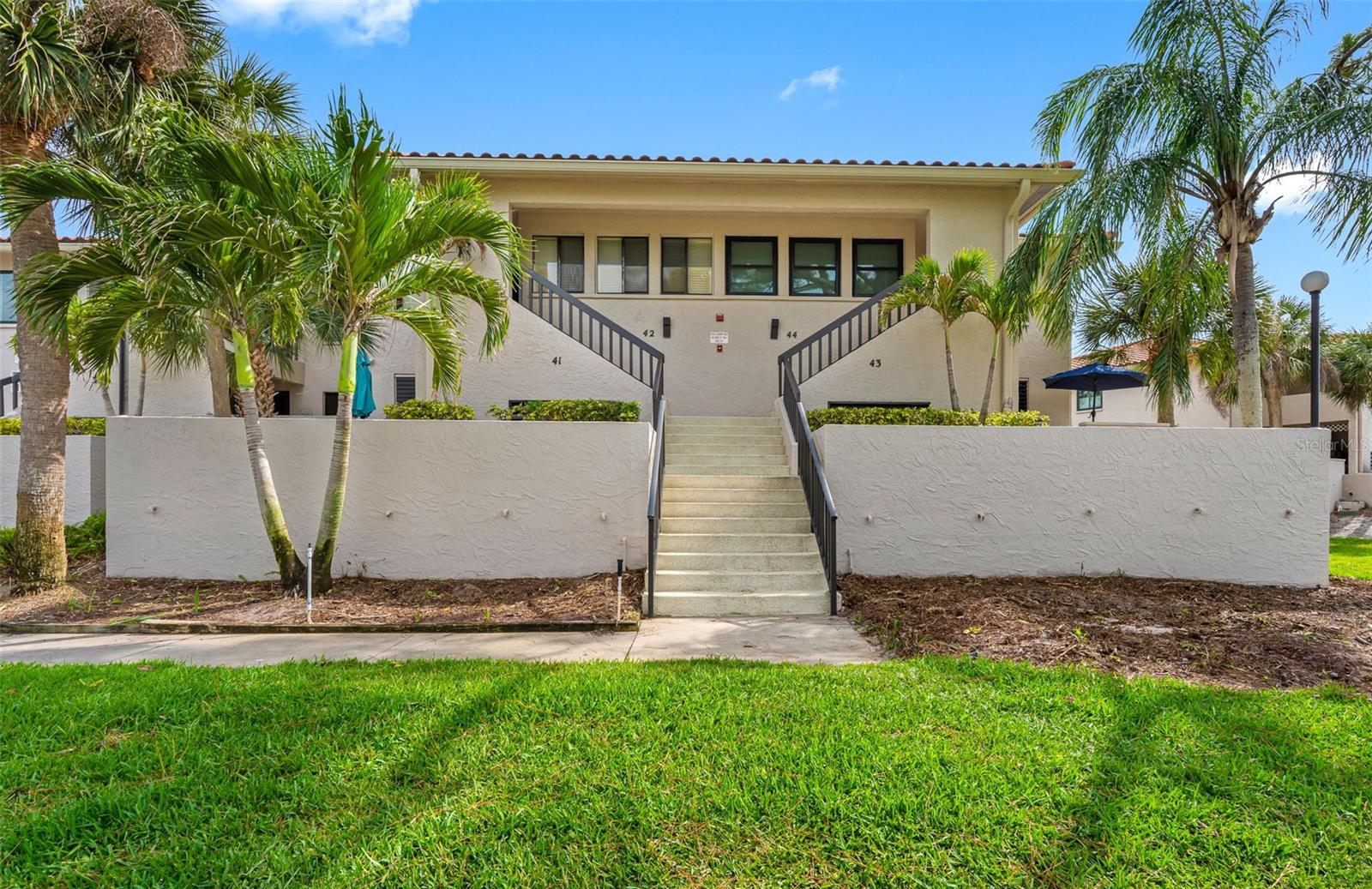 Image 2 of 35 For 1804 Mariner Drive 43