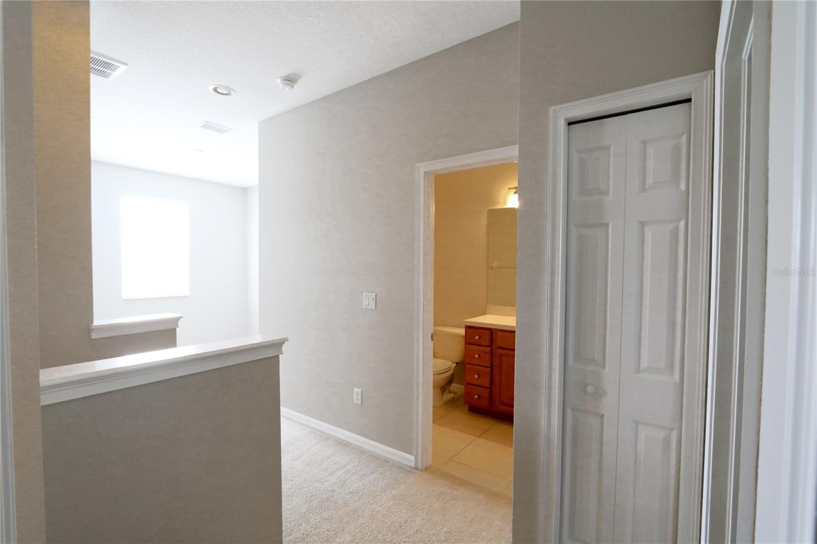 Image 9 of 24 For 622 Breezeway Court