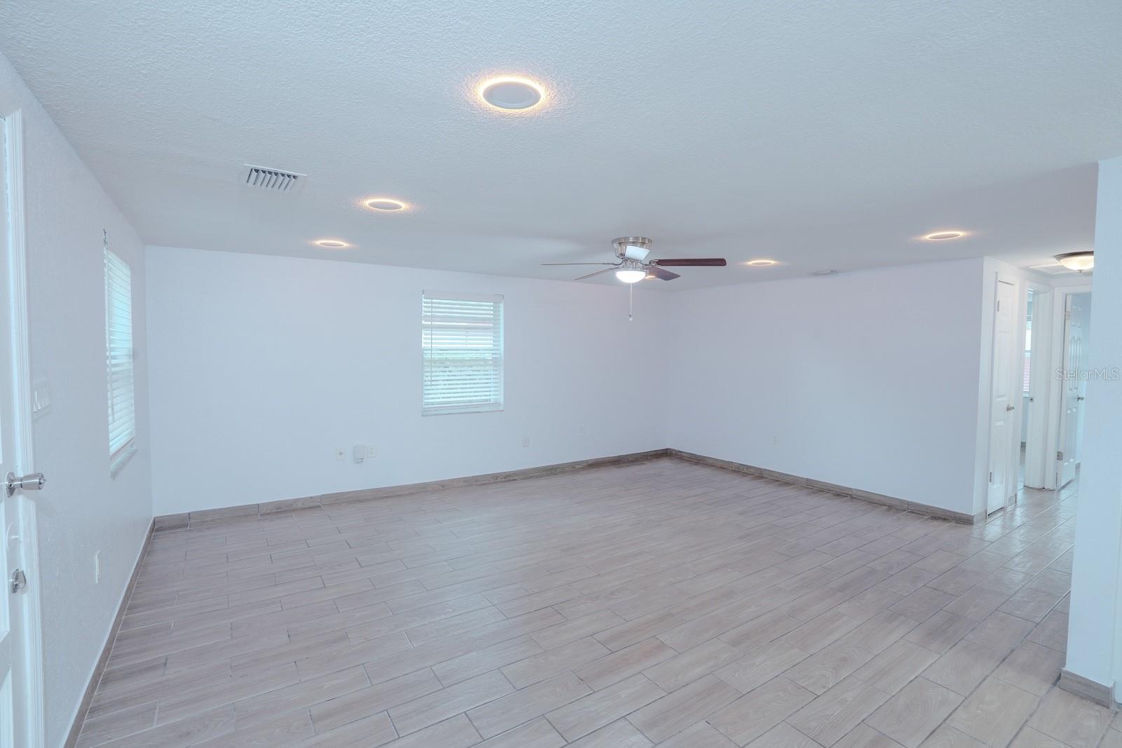 Image 12 of 44 For 503 Moore Avenue