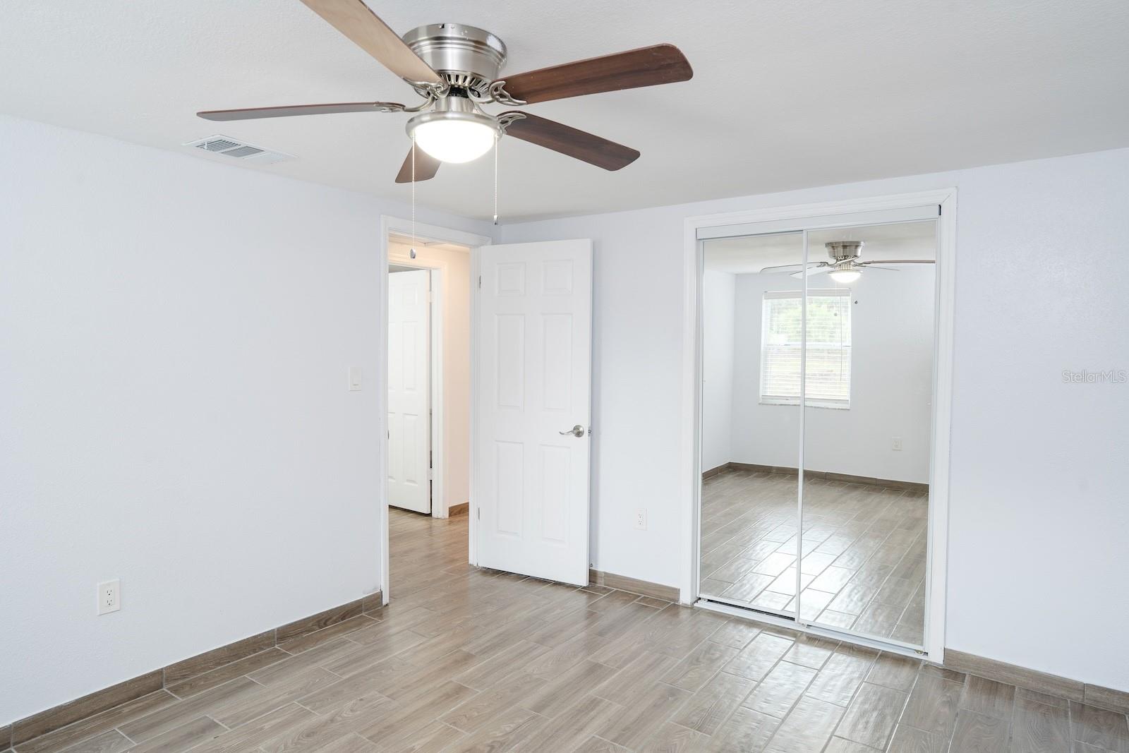 Image 19 of 44 For 503 Moore Avenue