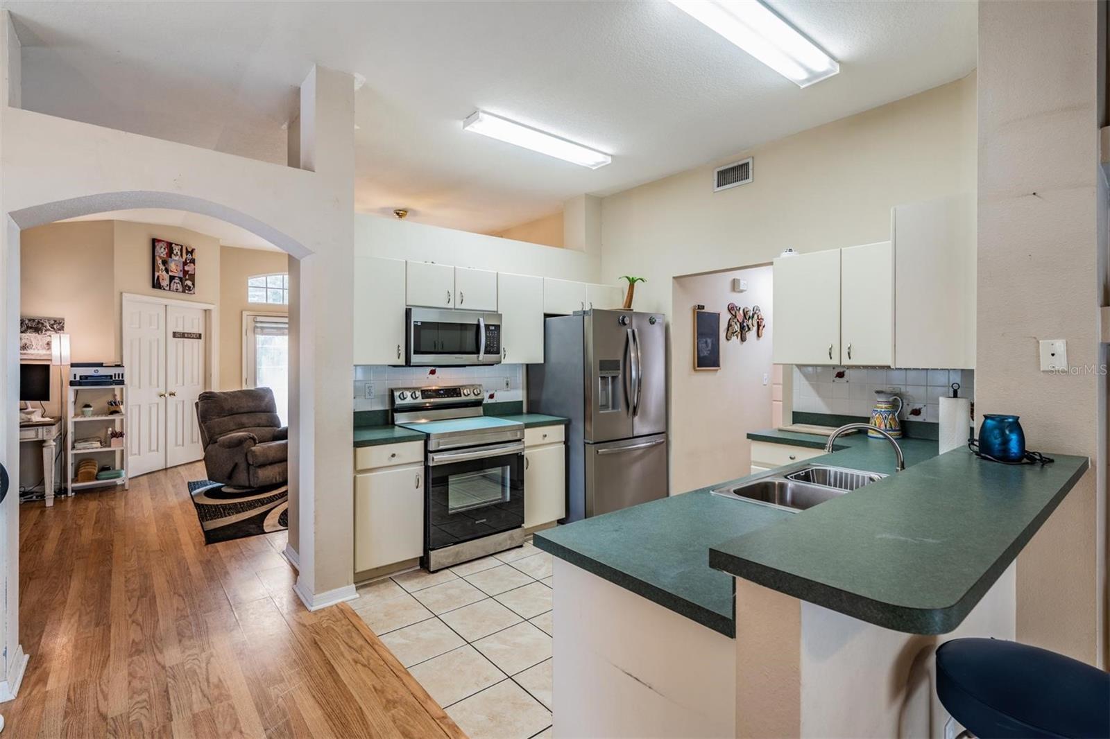 Image 13 of 44 For 4638 Tucson Court