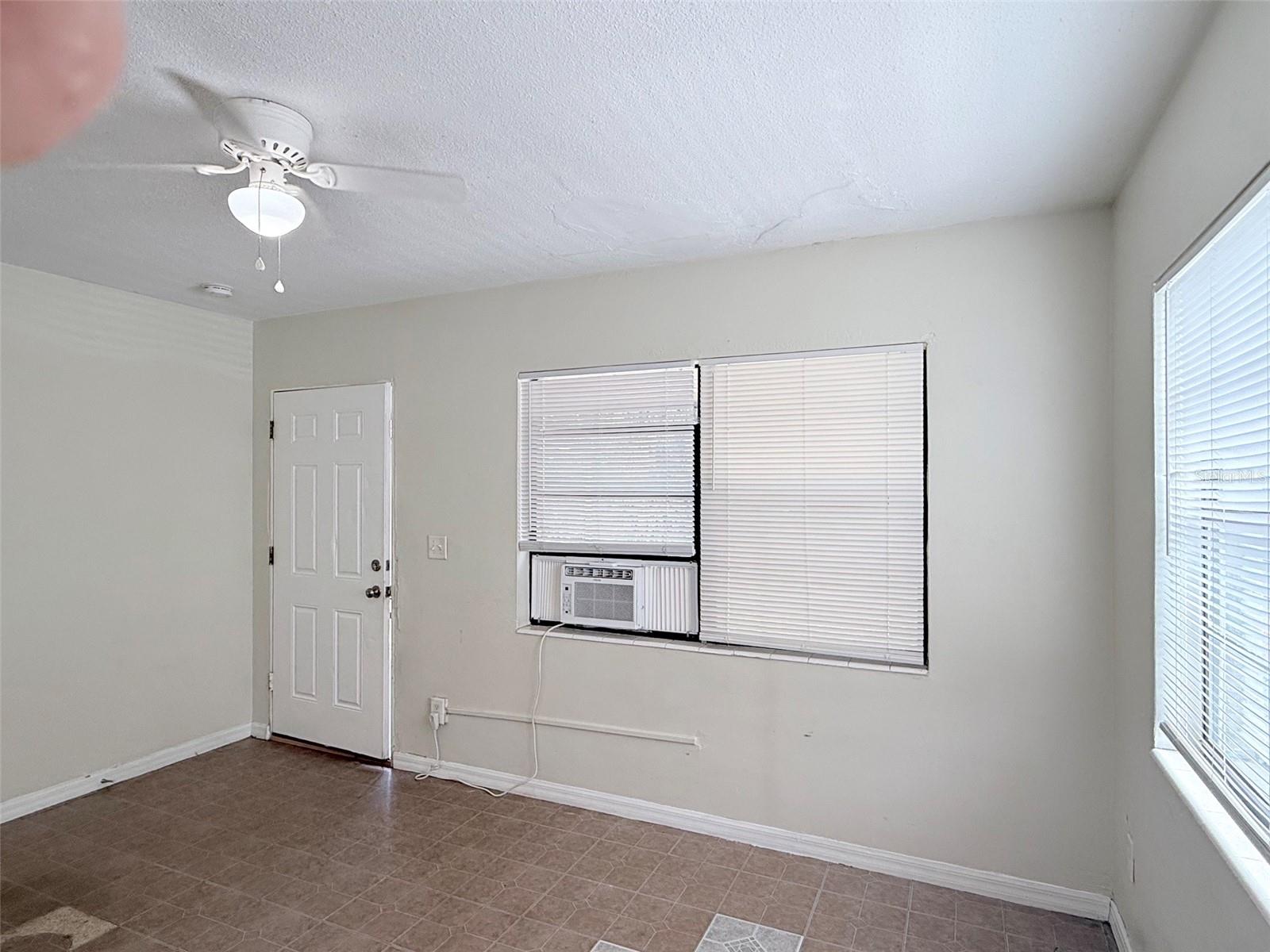 Image 4 of 8 For 2404 10th Street W 1
