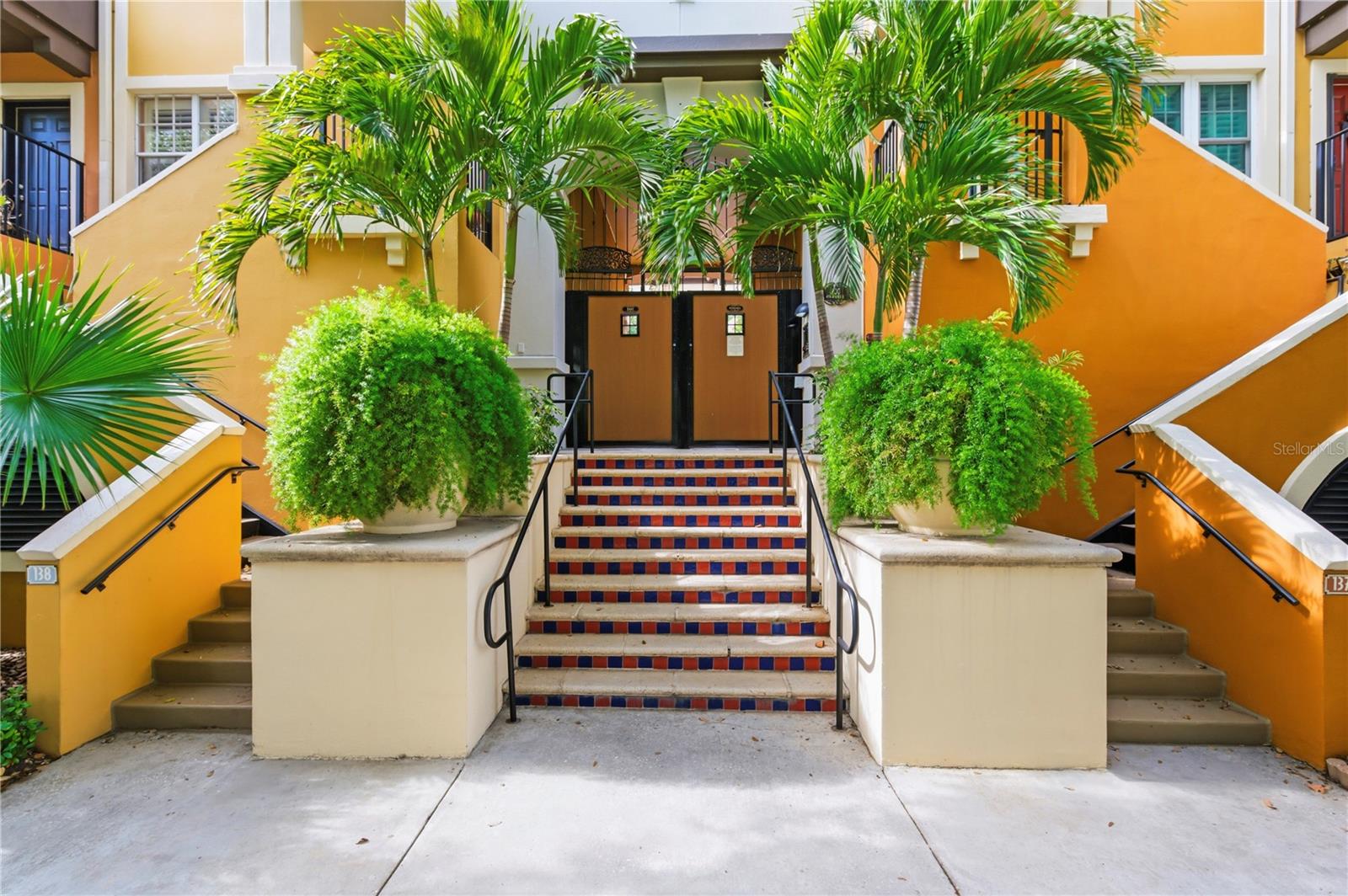 Image 2 of 17 For 200 4th Avenue S 112