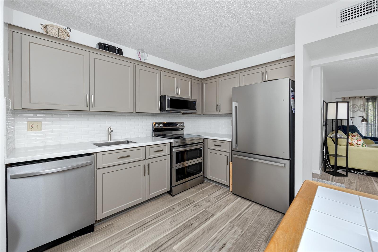 Image 6 of 39 For 2207 Belleair Road B30