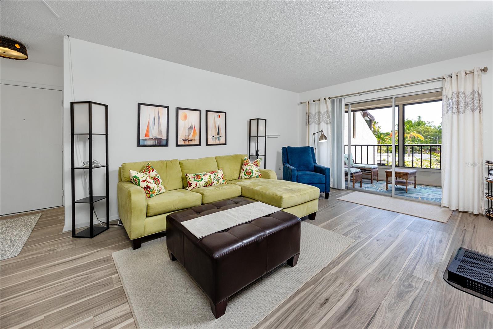 Image 8 of 39 For 2207 Belleair Road B30