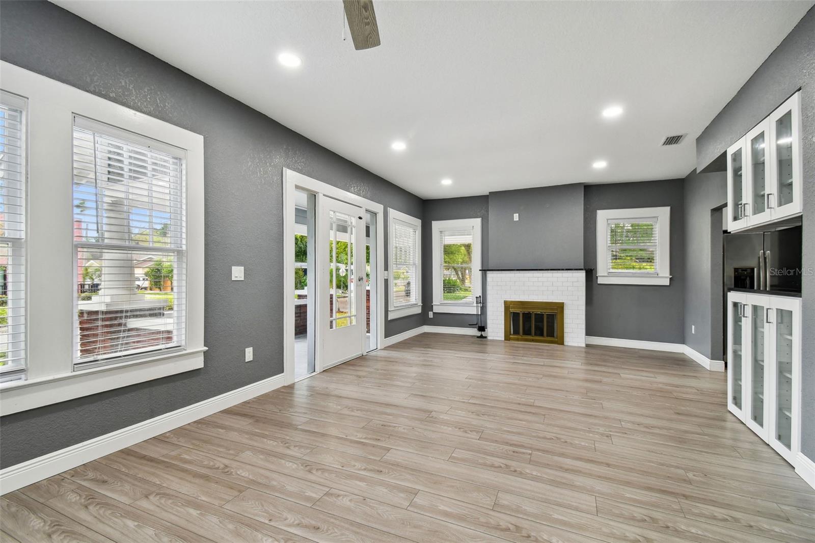 Image 11 of 96 For 6810 Navin Avenue
